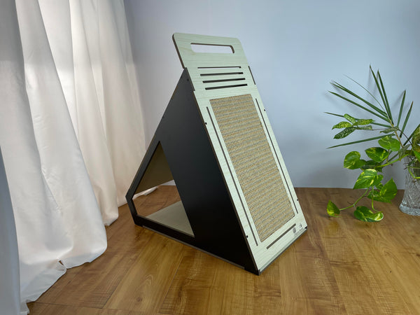Creative Planet Pets - Pyramid Cat House with Scratcher