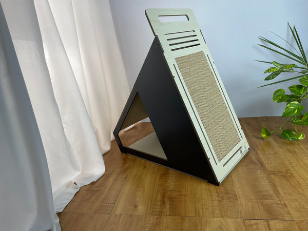 Creative Planet Pets - Pyramid Cat House with Scratcher